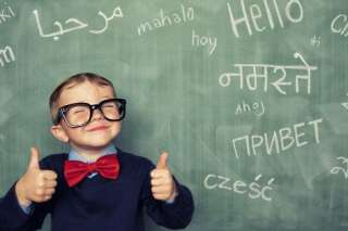 Apprendre une langue étrangère: les enfants bilingues comprendraient mieux leur environnement que les autres