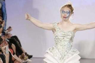 PHOTOS. La mannequin trisomique Madeline Stuart défile à la Fashion Week et ouvre la mode à la diversité