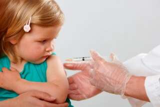 Danger des vaccins? Qui sont les parents contre la vaccination obligatoire en France
