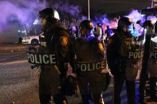 Ferguson: violentes émeutes après l'annonce de la non inculpation du policier qui a tué Michael Brown