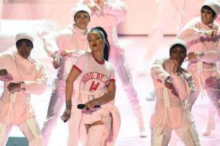 Beyoncé a mis le feu aux MTV Video Music Awards 2016 qui récompensaient Rihanna pour sa carrière
