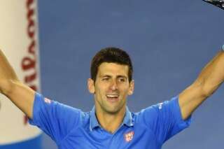 Open d'Australie: Novak Djokovic bat Andy Murray en finale et remporte le tournoi pour la 5e fois, un record absolu