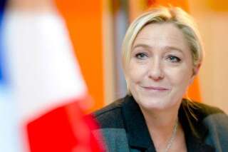 Marine Le Pen: que vaut son plan anti-migrants sur la sortie de Schengen, les reconductions, la fin du droit d'asile?