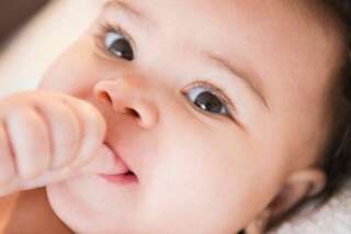 Sucer son pouce et se ronger les ongles ont un effet positif pour la santé de votre enfant