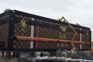 Moscou: la malle géante Louis Vuitton installée sur la place Rouge va être démontée