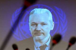 Julian Assange demande l'asile à François Hollande qui lui répond 