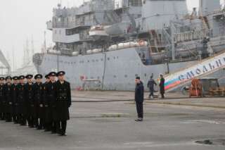 Navire Mistral: les 400 marins russes vont quitter Saint-Nazaire pour une durée indéterminée