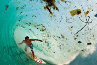 Pollution en Indonésie : un photographe découvre des vagues et des étendues de déchets