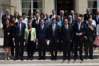 La photo de famille du gouvernement Valls (presque) au complet enfin réalisée à l'Elysée