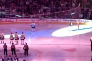 VIDÉO. Le public canadien de Toronto termine a cappella l'hymne américain avant un match de NHL