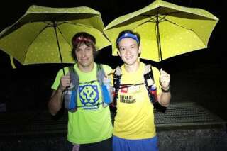 Manifestations à Hong Kong : un ultra marathon en forme de parapluie pour soutenir la révolte un mois après