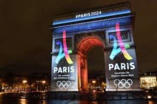 VIDÉO. Revivez l'Arc de triomphe dévoilant le logo de Paris 2024