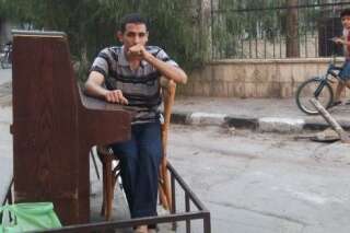 VIDÉOS. En Syrie, un pianiste adoucit le quotidien dans un camp de Damas