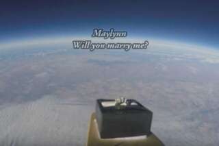 VIDÉO. Pour faire sa demande en mariage, ce Canadien a envoyé la bague de fiançailles dans l'espace