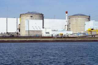 Fermeture de la centrale nucléaire de Fessenheim: le double jeu de François Hollande