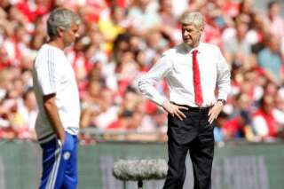 VIDÉO. Arsène Wenger snobe José Mourinho à la fin d'Arsenal-Chelsea
