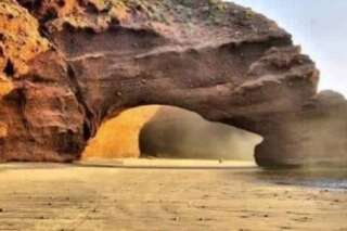 Une des célèbres arches de roche naturelle de Legzira s'est écroulée au Maroc