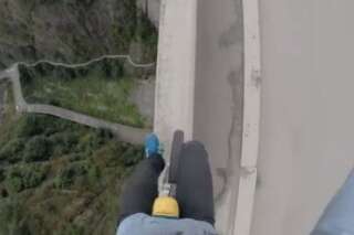 VIDÉO. Il fait du monocycle sur le bord d'un pont de 166 mètres de haut