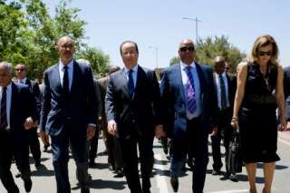 PHOTOS. Afrique du Sud: François Hollande très ému lors de sa visite dans l'ancienne maison de Nelson Mandela à Soweto