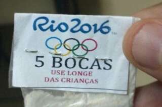 À Rio, des sachets de cocaïne estampillés du logo olympique