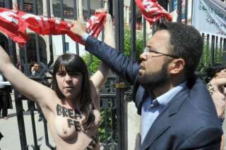 Tunisie: trois Femen, dont deux Françaises, interpellées pour avoir manifesté seins nus