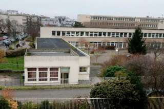 L'enseignant d'Aubervilliers est suspendu par le ministère de l'Education nationale avant une possible révocation