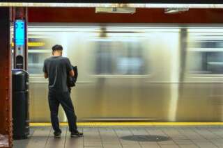 Agressées dans le métro de New York, deux femmes voilées sont défendues par toute une rame