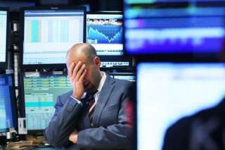 Chute des Bourses: un petit goût de crise de la dette à Wall Street, Paris et Londres