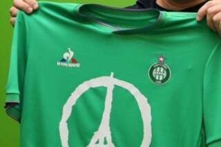 PHOTOS. AS Saint-Etienne-Olympique de Marseille : les Verts arborent un maillot en hommage aux victimes des attentats