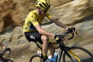 Tour de France : Christopher Froome déclare avoir été aspergé d'urine