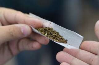 Les tests salivaires de détection de drogue au lycée adoptés en Île-de-France
