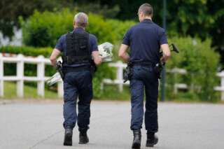 EN DIRECT. Les dernières infos sur le meurtre des policiers français revendiqué par Daech