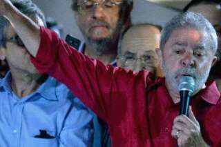 Suspendu du gouvernement brésilien, Lula manifeste en soutien à Dilma Rousseff