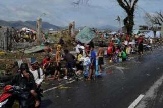 Typhon Haiyan: Pillages et désolation et ambiance de fin du monde aux Philippines
