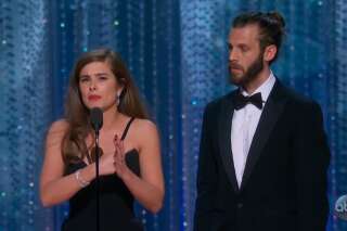 Aux Oscars 2018, la réalisatrice Rachel Shenton fait son discours en langue des signes