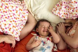 Aux parents épuisés par les nuits sans sommeil de leurs enfants : tout passe