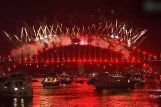 Bonne année 2019! Les feux d'artifices ont déjà célébré le Nouvel An en Océanie