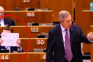 Au Parlement européen, le leader de l'extrême droite britannique se fait troller à la perfection