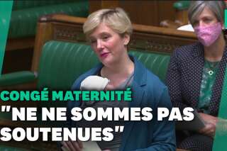 Au Parlement britannique, cette députée amène son bébé pour évoquer son congé maternité