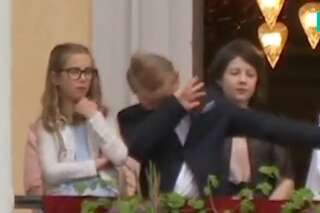 Le prince de Norvège cale un dab en pleine cérémonie officielle