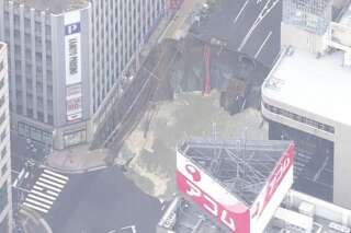 Un trou de 30 mètres s'est creusé en pleine ville de Fukukoa au Japon
