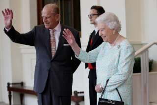 Le Prince Philip part à la retraite après 65 ans de gaffes