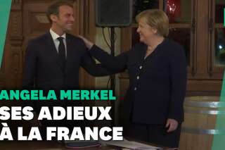 Les adieux d'Emmanuel Macron à Angela Merkel à Vougeot