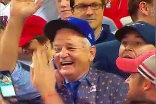 Bill Murray ivre de bonheur après la victoire de son équipe favorite de baseball, les Cubs de Chicago lors des World Series