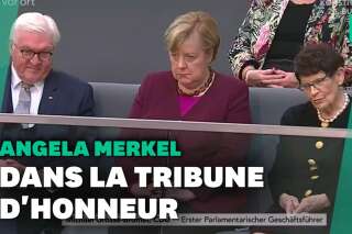 Merkel assiste en tribunes à la séance de rentrée du Bundestag