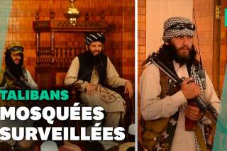 À Kaboul, les prières du vendredi sous les yeux des talibans armés