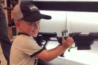 La vidéo hallucinante de cet enfant américain manipulant une arme fait froid dans le dos