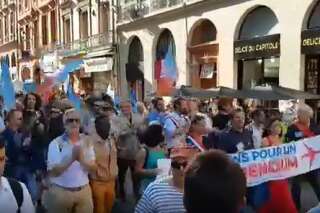 À Toulouse, pour leurs AmFis, les Insoumis marchent contre la privatisation d'ADP