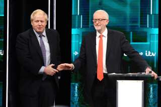 Boris Johnson et Jeremy Corbyn au coude-à-coude après leur premier débat des législatives