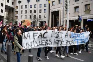 Grève à l'université : 425 professeurs de fac apportent leur soutien aux étudiants et dénoncent une 